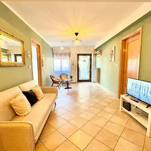 Appartamento Casa Nel Verde - 4 Posti Letto, Chiaravalle Marche